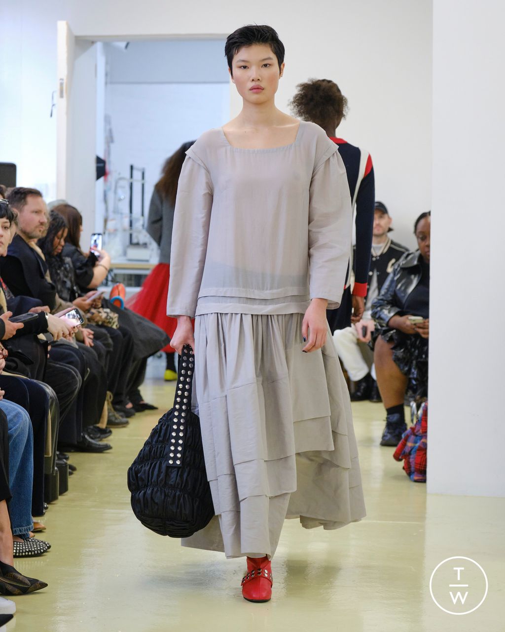 Fashion Week London Fall/Winter 2023 look 13 from the Molly Goddard collection womenswear