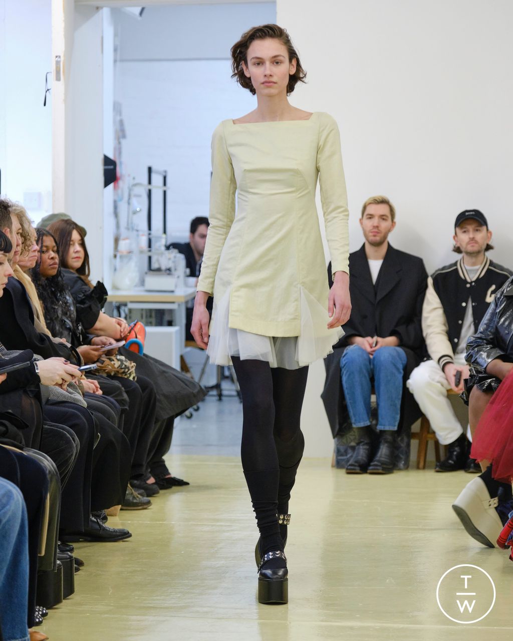 Fashion Week London Fall/Winter 2023 look 20 from the Molly Goddard collection womenswear