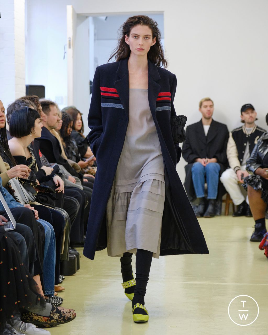 Fashion Week London Fall/Winter 2023 look 26 from the Molly Goddard collection 女装