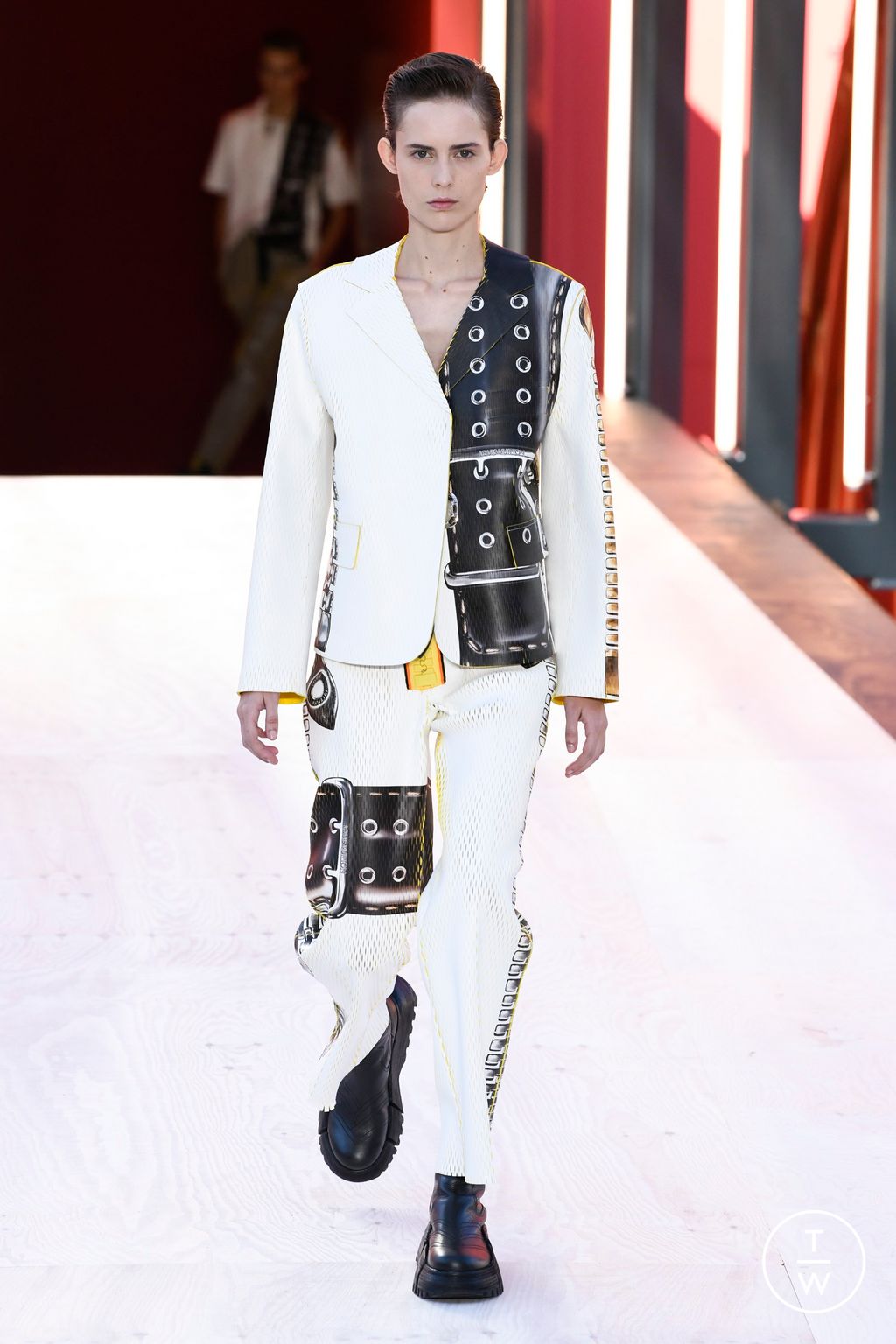 Fashion Week Paris Spring/Summer 2023 look 7 from the Louis Vuitton collection womenswear