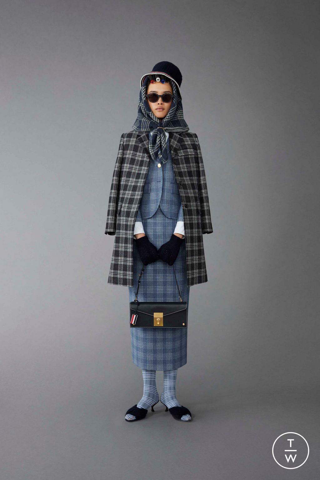 Fashion Week Paris Pre-Fall 2023 look 23 from the Thom Browne collection womenswear