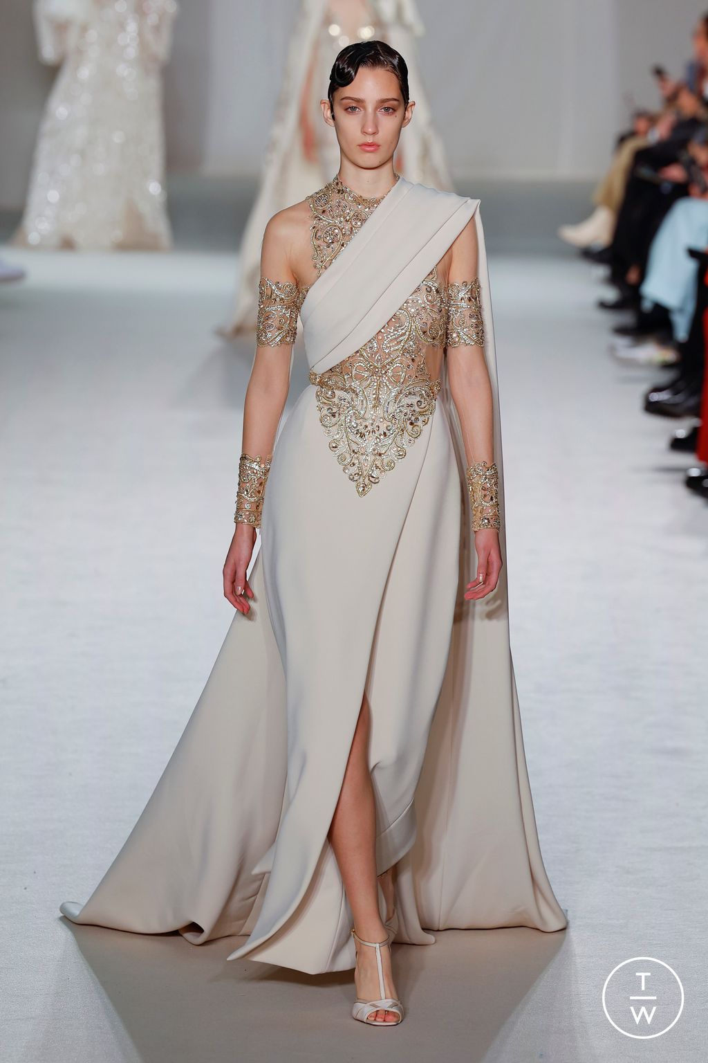 Fashion Week Paris Spring/Summer 2023 look 41 from the Elie Saab collection 高级定制