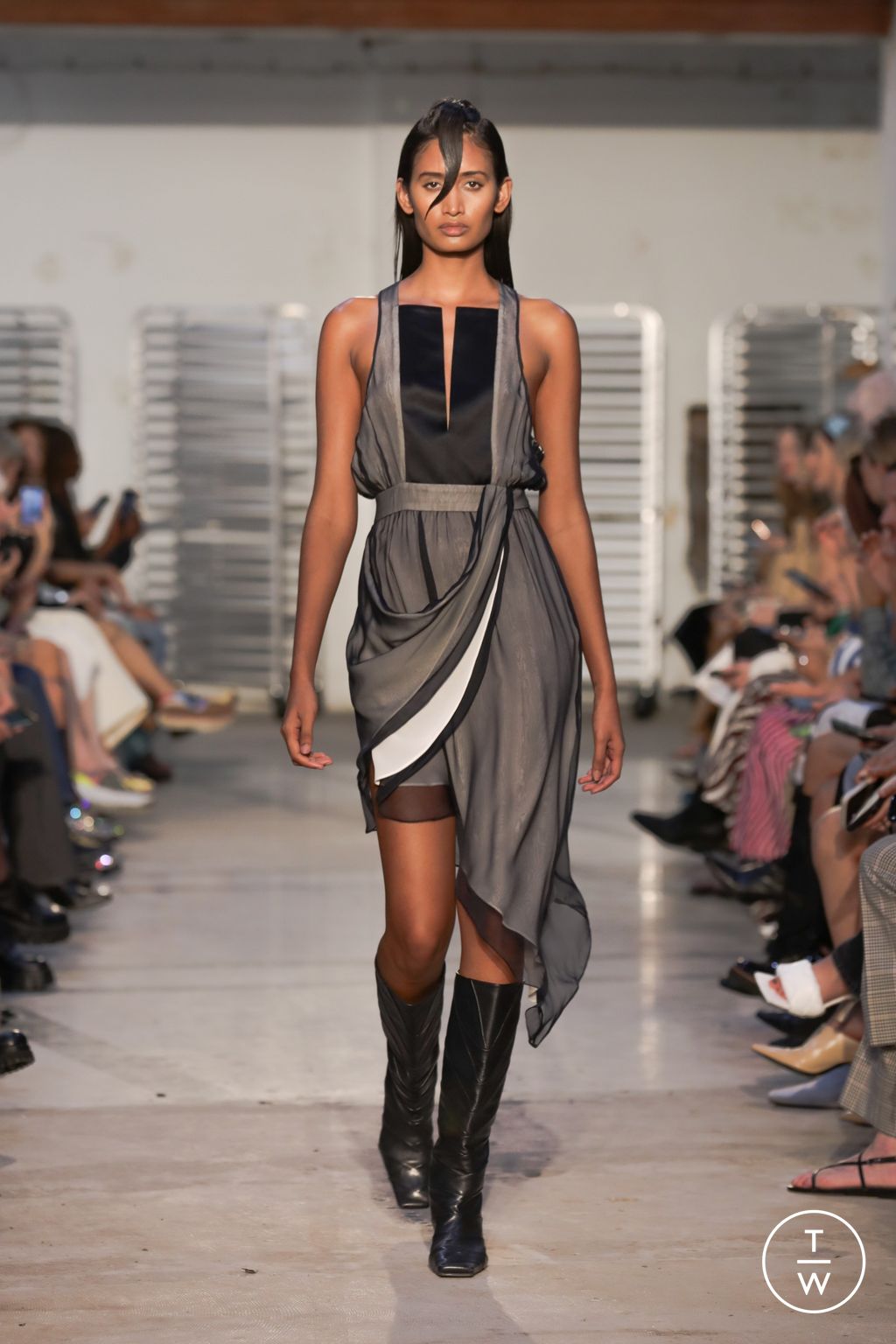 Fashion Week New York Spring/Summer 2023 look 20 from the Bevza collection 女装
