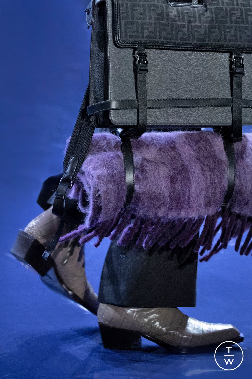 Fashion Week Milan Fall/Winter 2023 look 37 from the Fendi collection menswear accessories