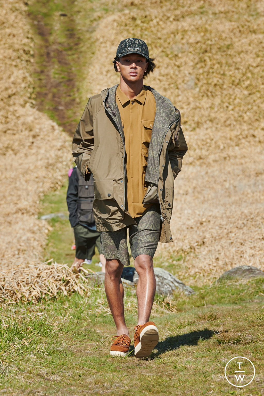 Fashion Week Paris Spring/Summer 2022 look 23 from the White Mountaineering collection menswear