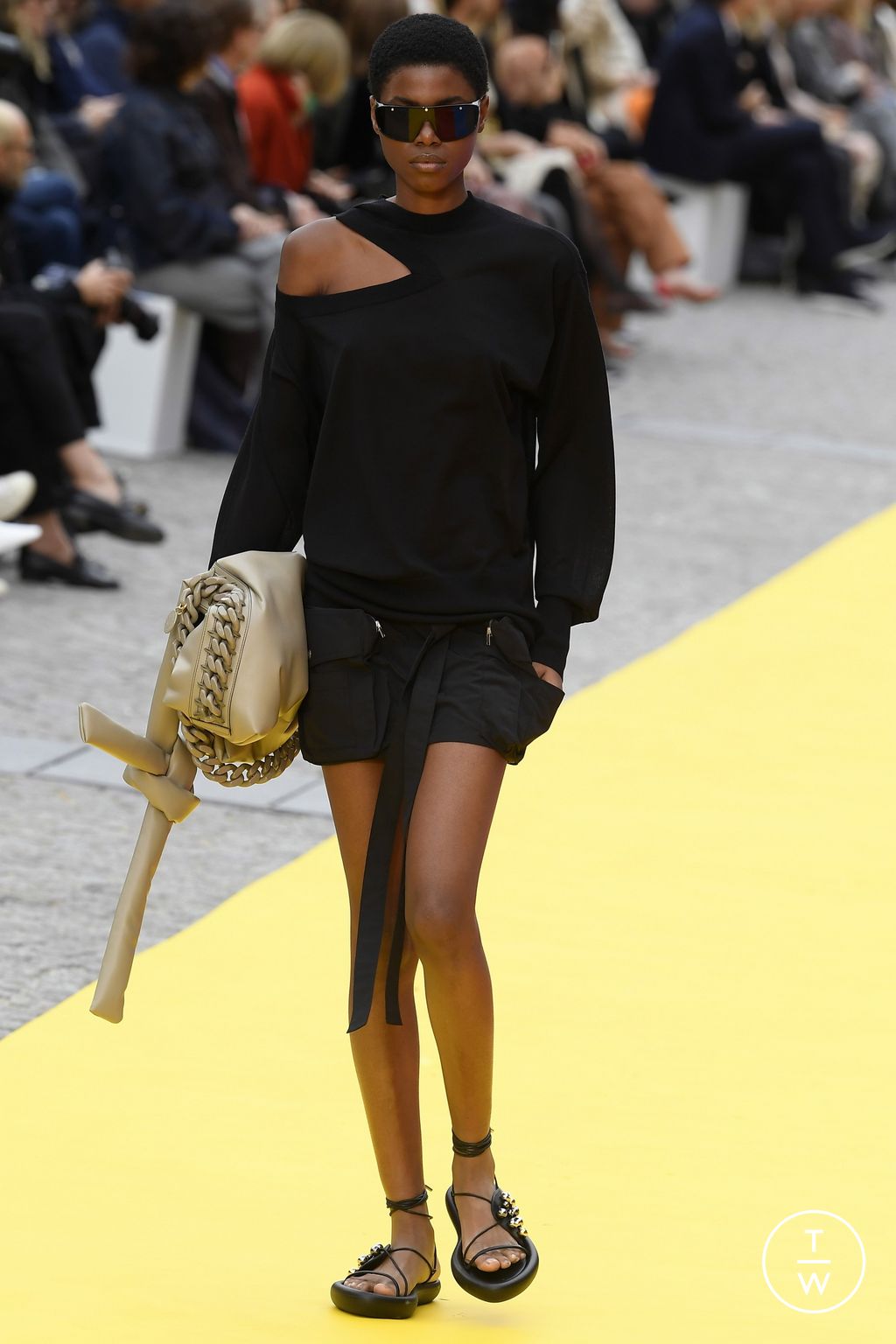 Fashion Week Paris Spring/Summer 2023 look 26 from the Stella McCartney collection womenswear