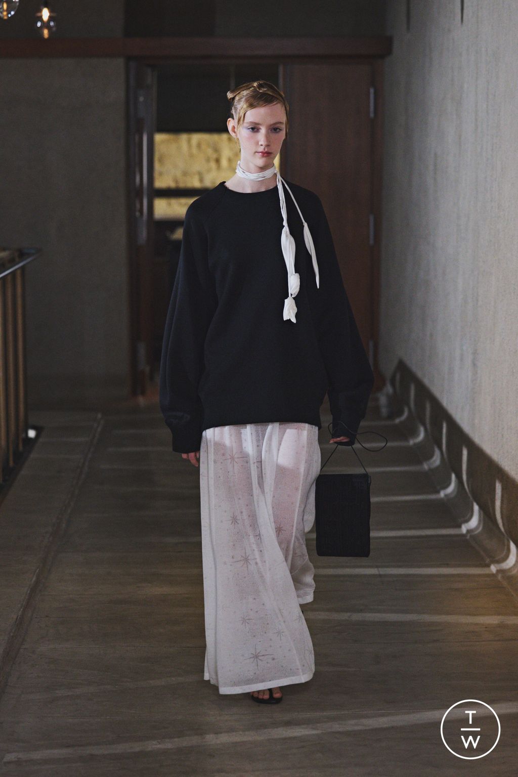 Fashion Week Paris Spring/Summer 2026 look 23 from the Mame Kurogouchi collection womenswear