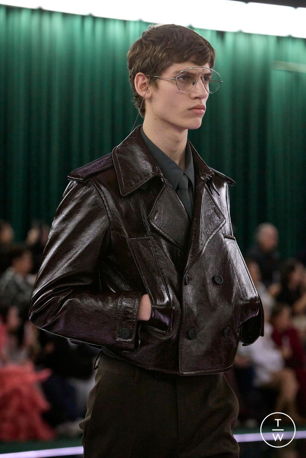 Fashion Week Milan Fall/Winter 2025 look 18 from the Gucci collection womenswear accessories