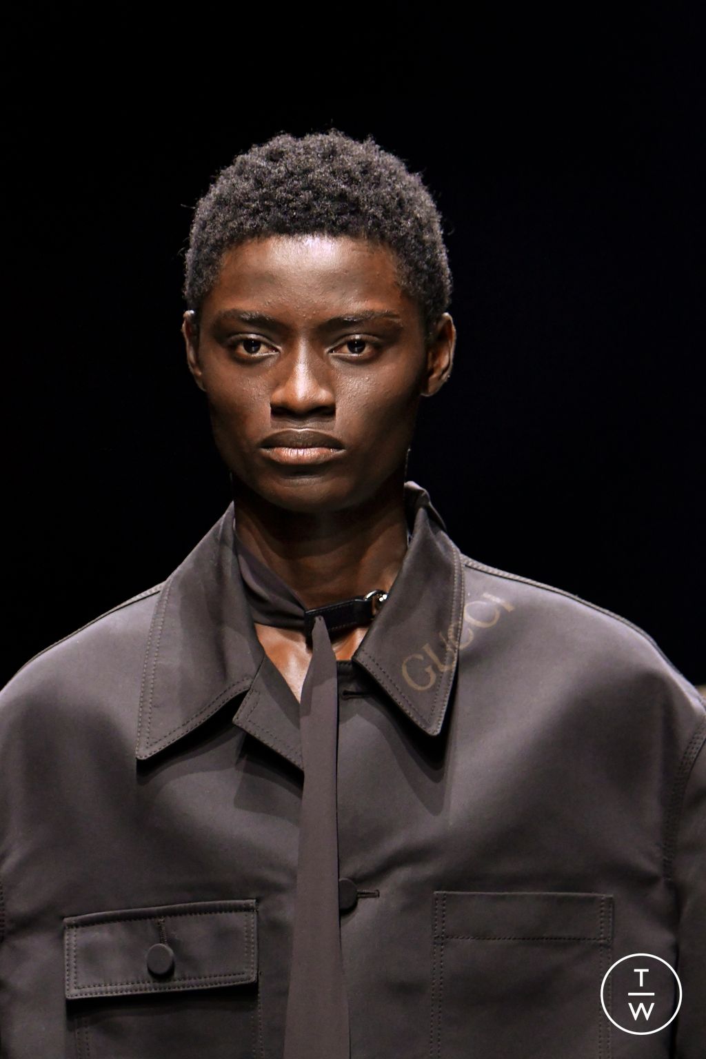 Fashion Week Milan Fall/Winter 2024 look 48 de la collection Gucci menswear accessories