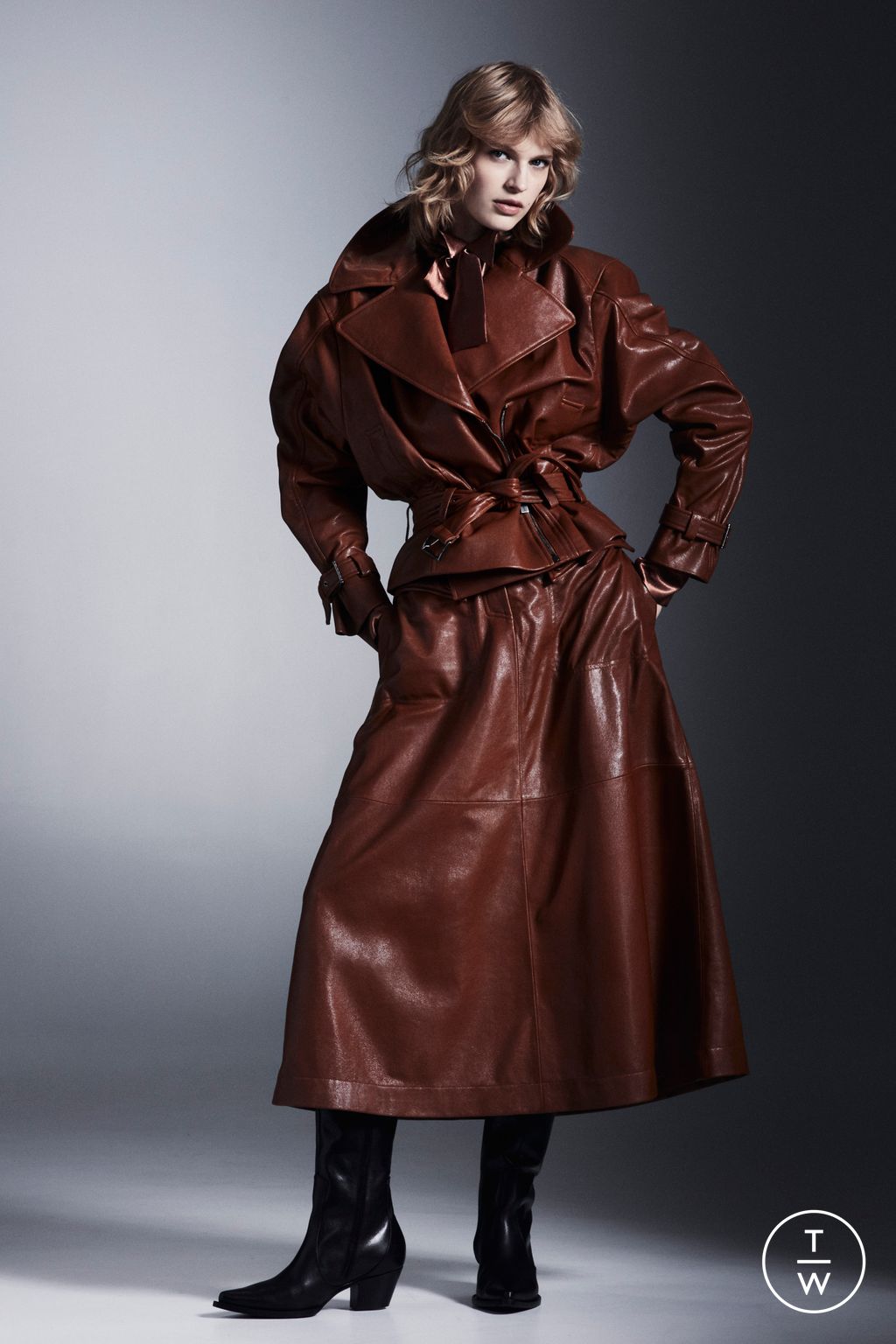 Fashion Week Milan Pre-Fall 2023 look 24 from the Alberta Ferretti collection 女装