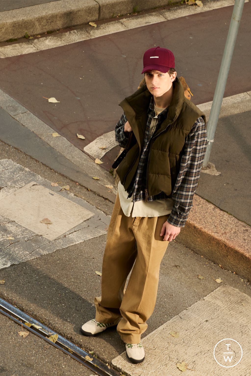 Fashion Week Milan Pre-Fall 2025 look 24 from the Dsquared2 collection 男装