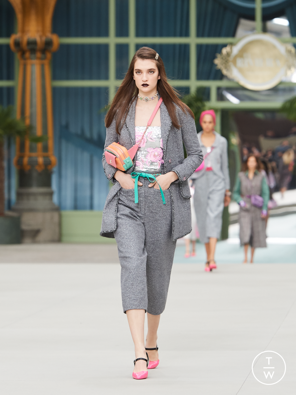 Fashion Week Paris Resort 2020 look 24 de la collection Chanel womenswear