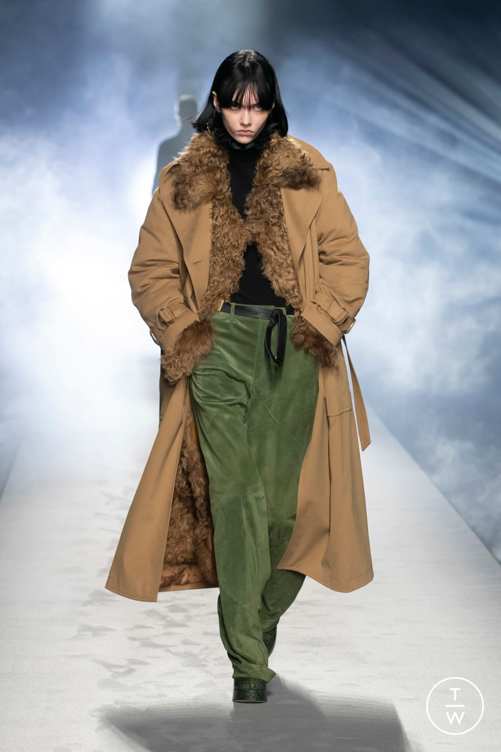 Fashion Week Milan Fall/Winter 2021 look 24 from the Alberta Ferretti collection womenswear