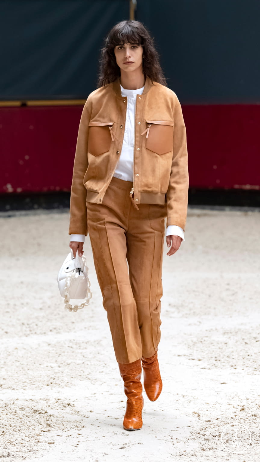 Fashion Week Paris Fall/Winter 2021 look 24 from the Longchamp collection 女装