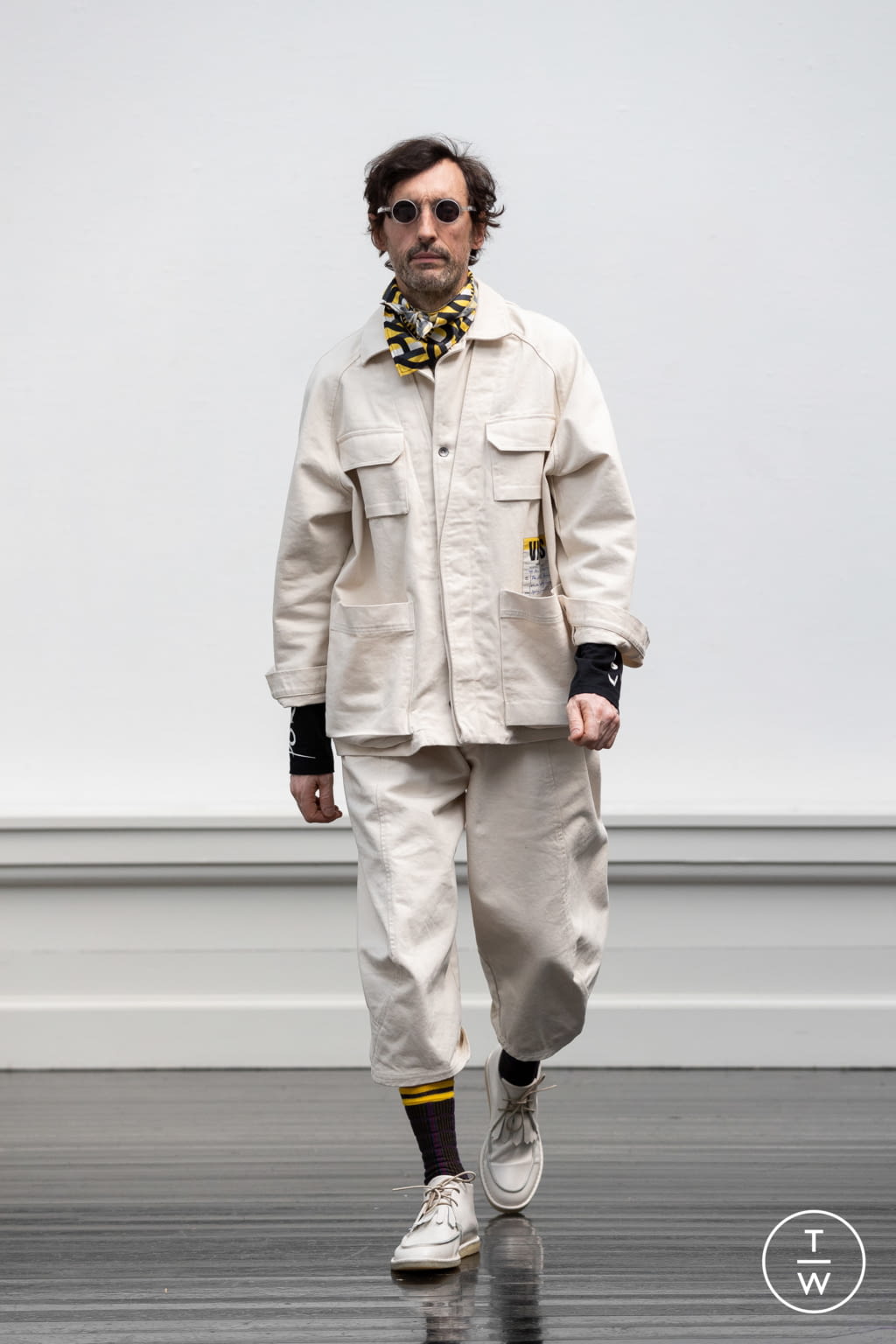 Fashion Week Paris Spring/Summer 2022 look 25 from the Henrik Vibskov collection menswear