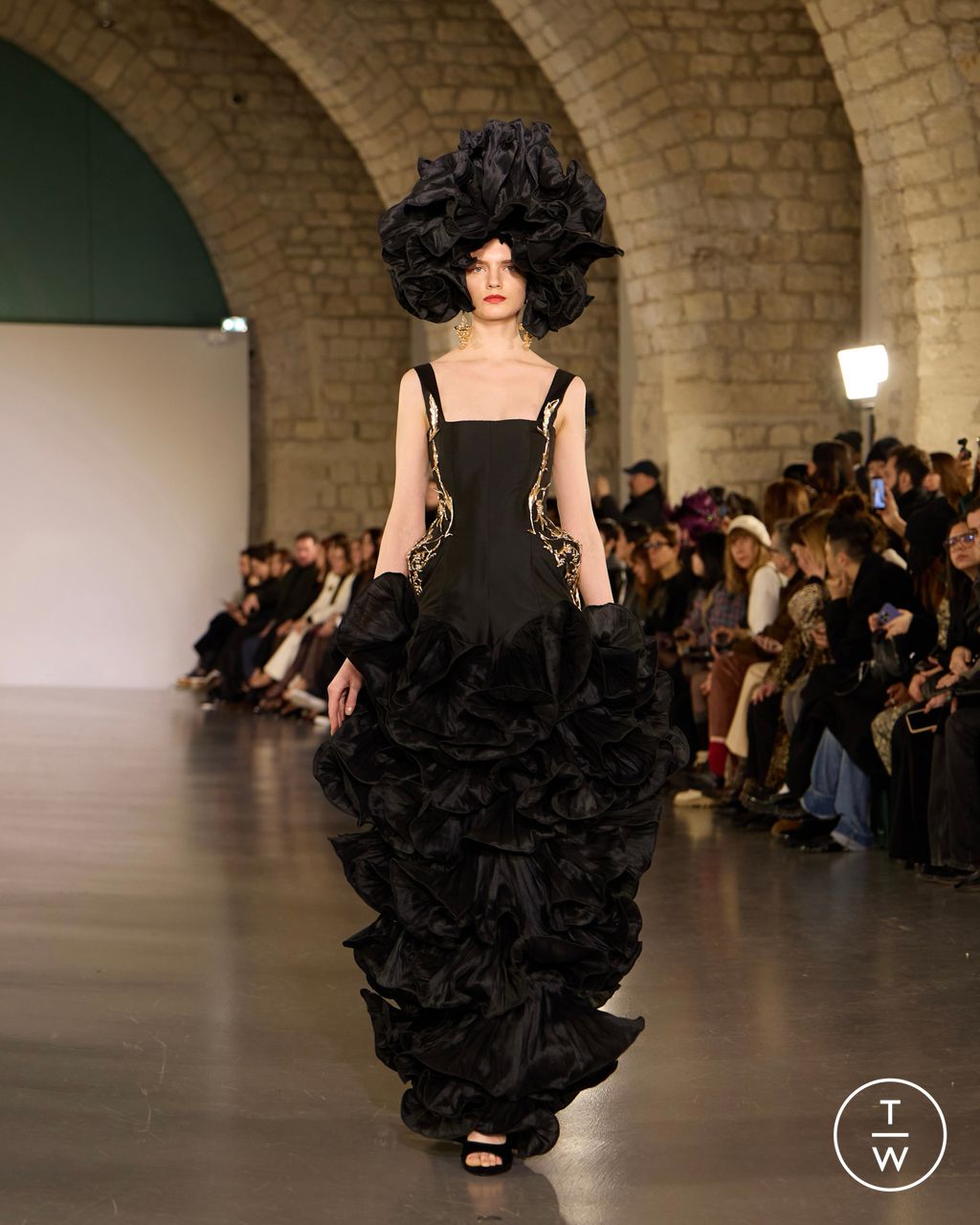 Fashion Week Paris Spring/Summer 2026 look 24 de la collection Juana Martin couture
