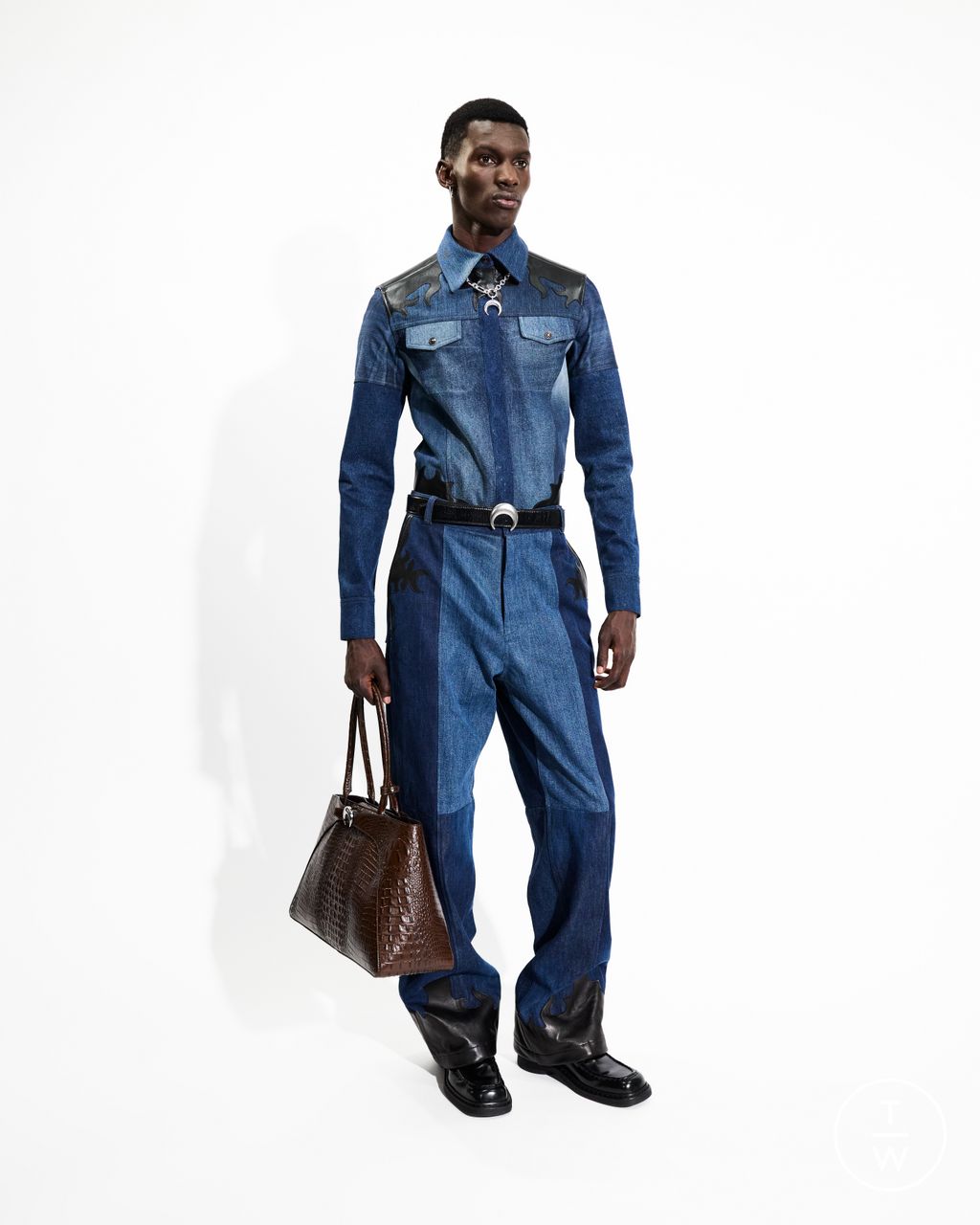 Fashion Week Paris Spring/Summer 2026 look 24 de la collection Marine Serre menswear