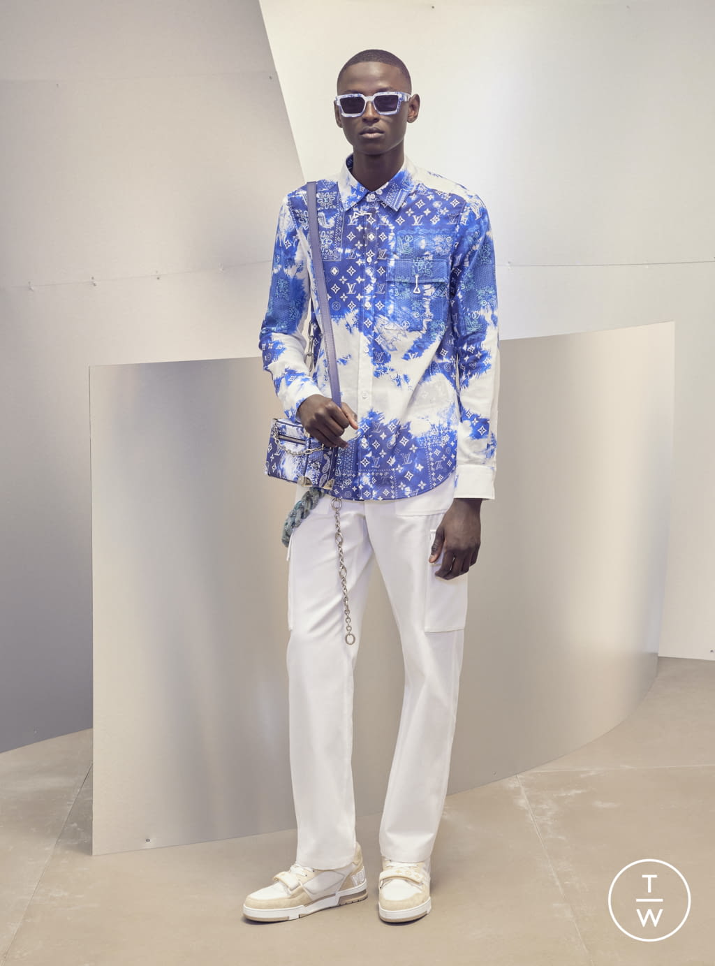 Fashion Week Paris Pre-Fall 2022 look 52 from the Louis Vuitton collection 男装