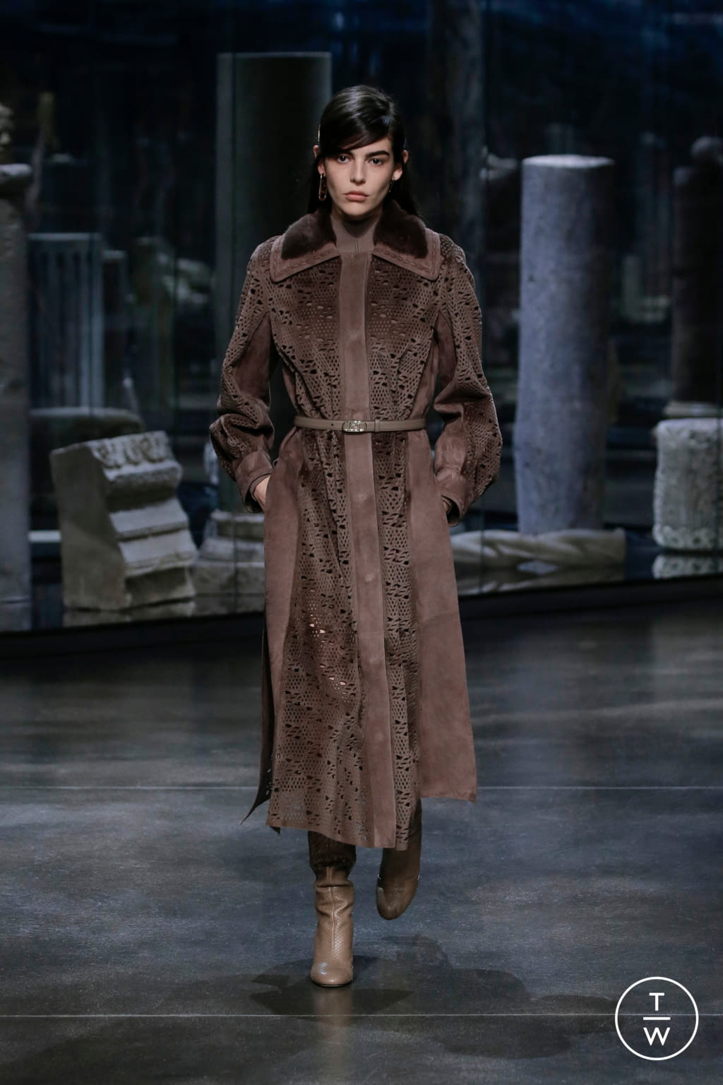 Fashion Week Milan Fall/Winter 2021 look 24 from the Fendi collection womenswear