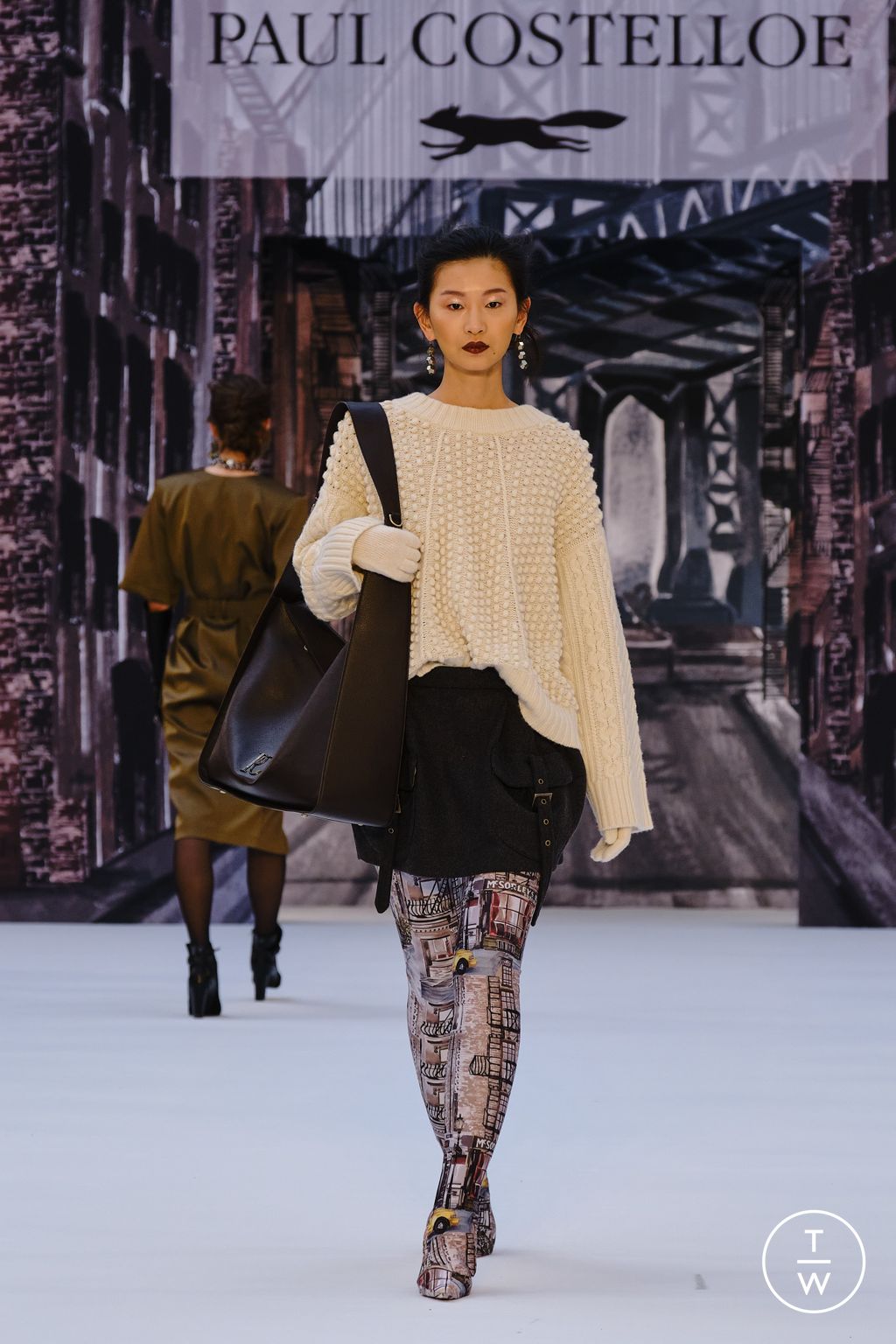 Fashion Week London Fall/Winter 2024 look 13 from the Paul Costelloe collection womenswear