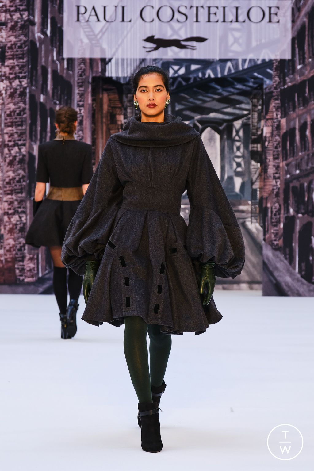 Fashion Week London Fall/Winter 2024 look 20 from the Paul Costelloe collection womenswear