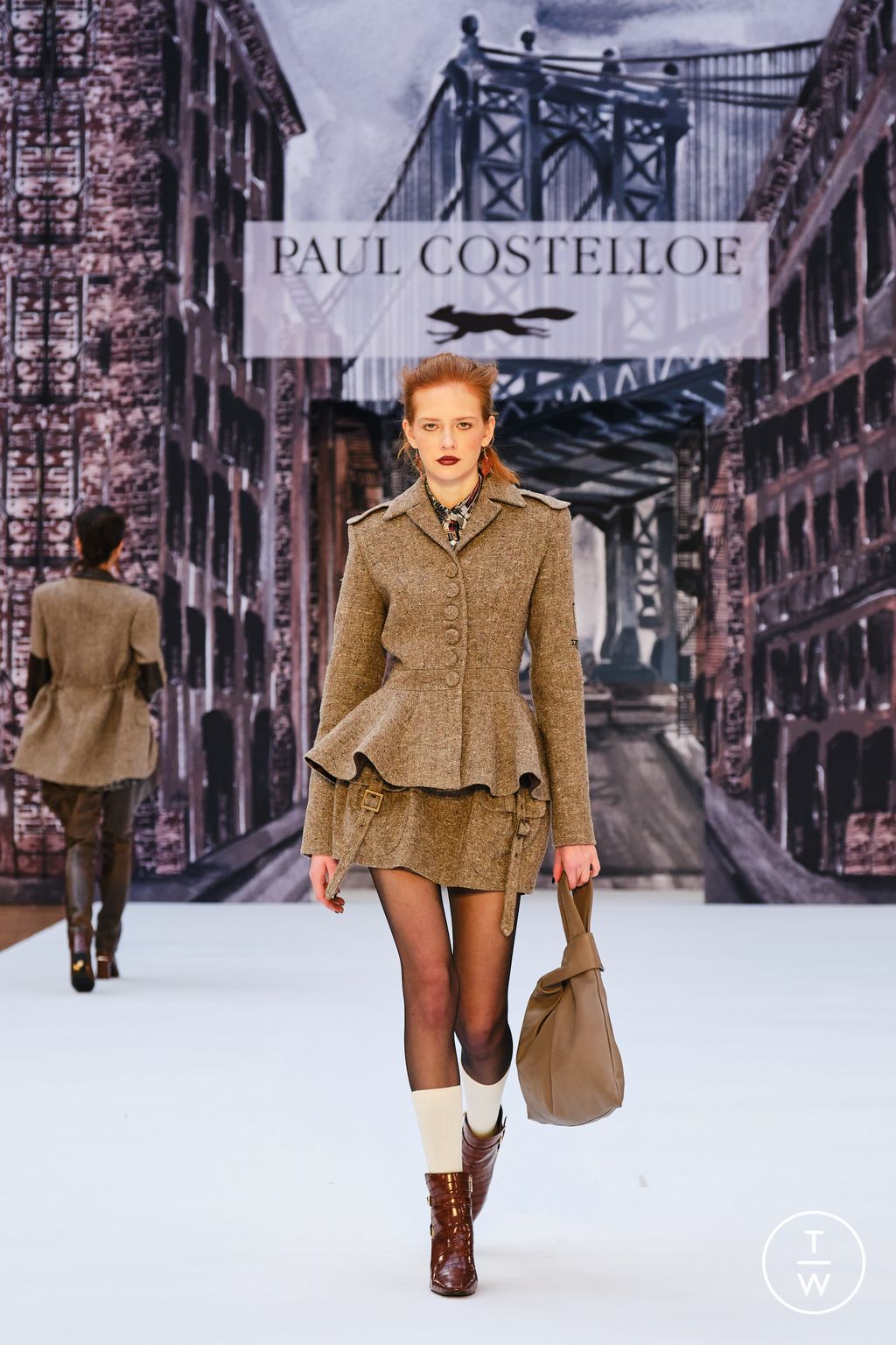 Fashion Week London Fall/Winter 2024 look 25 from the Paul Costelloe collection womenswear