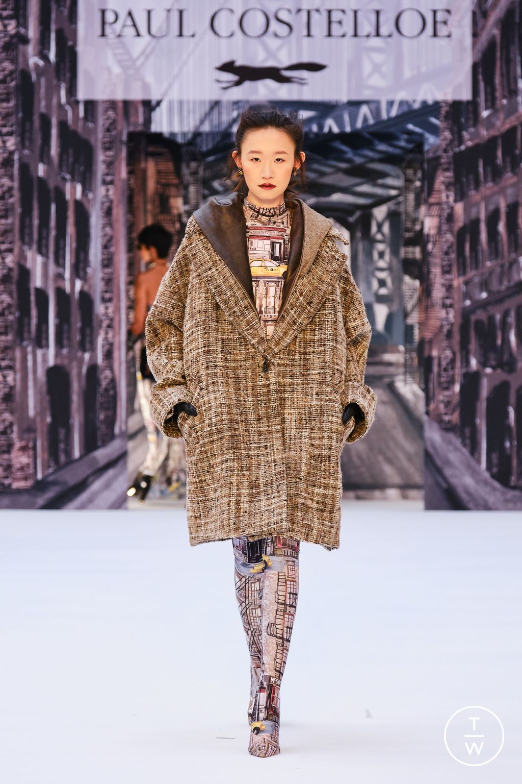 Fashion Week London Fall/Winter 2024 look 27 from the Paul Costelloe collection womenswear