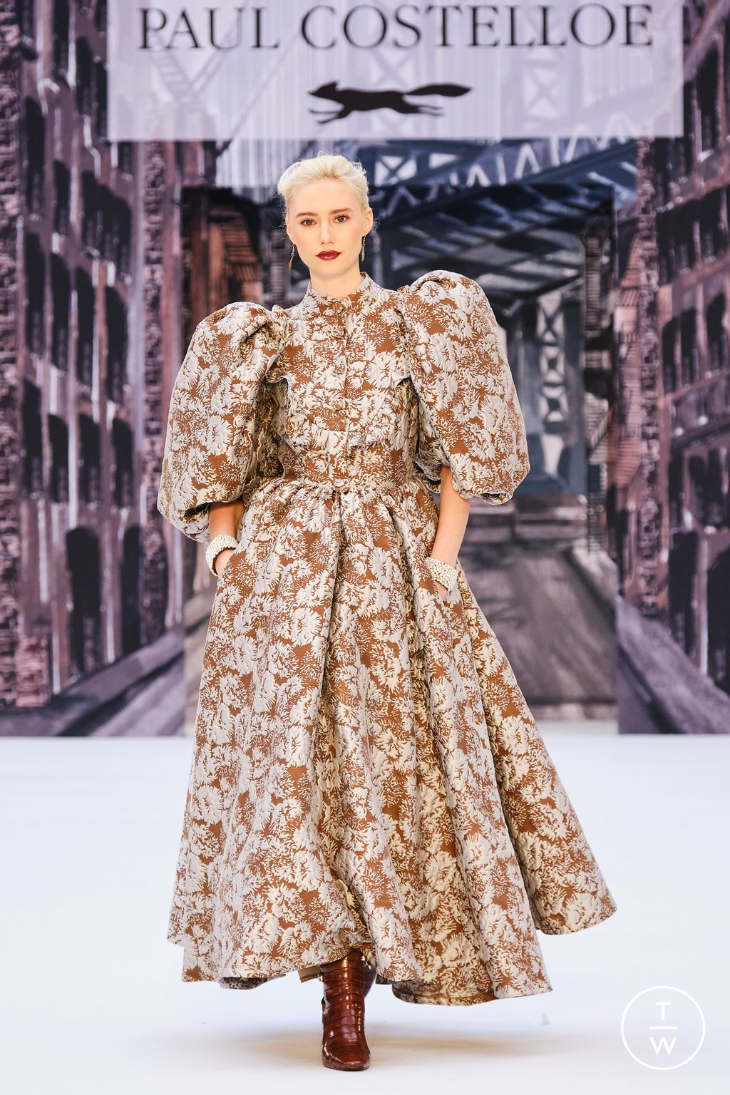 Fashion Week London Fall/Winter 2024 look 34 from the Paul Costelloe collection womenswear