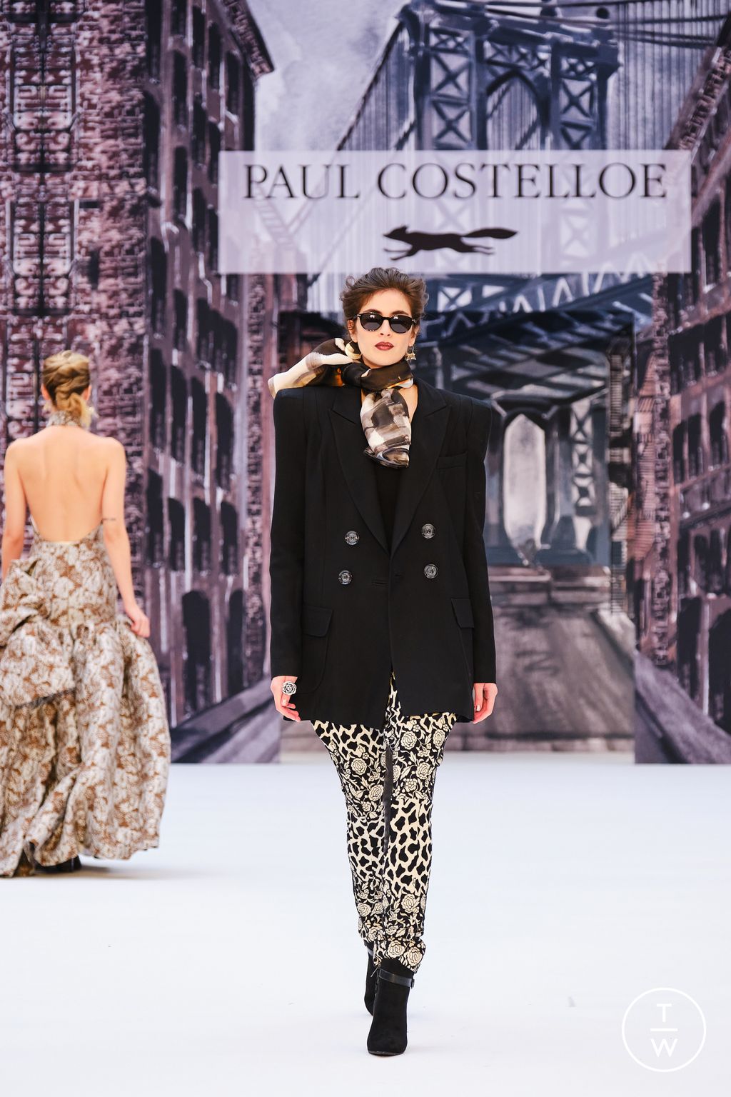 Fashion Week London Fall/Winter 2024 look 36 from the Paul Costelloe collection womenswear