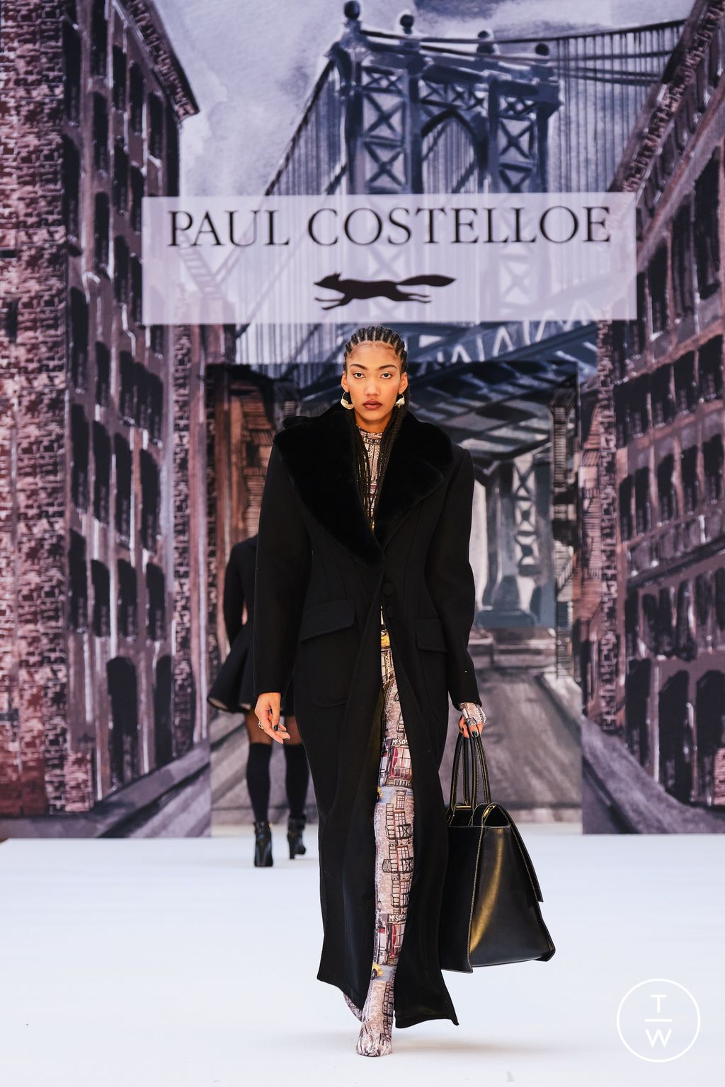 Fashion Week London Fall/Winter 2024 look 38 from the Paul Costelloe collection womenswear