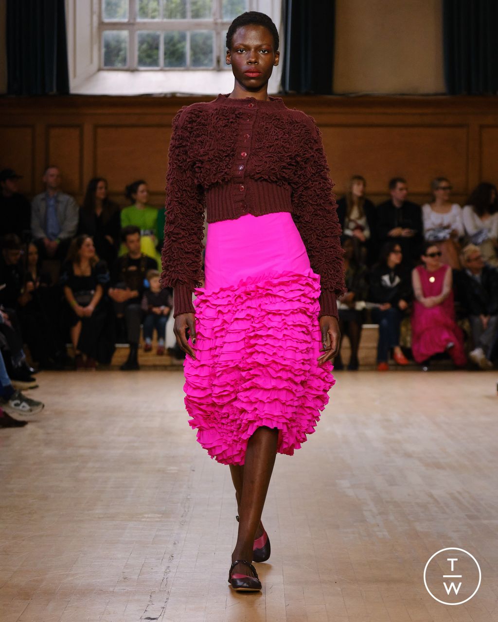 Fashion Week London Fall/Winter 2024 look 3 de la collection Molly Goddard womenswear
