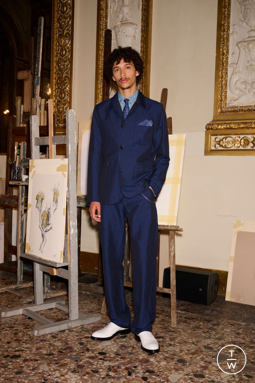 Fashion Week Paris Resort 2025 look 16 from the Paul Smith collection menswear