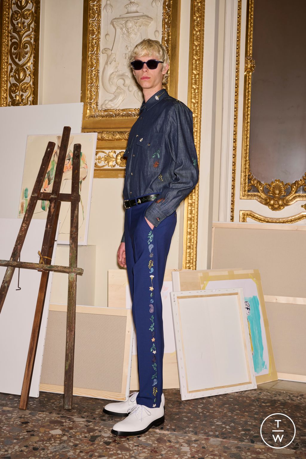 Fashion Week Paris Resort 2025 look 19 from the Paul Smith collection menswear