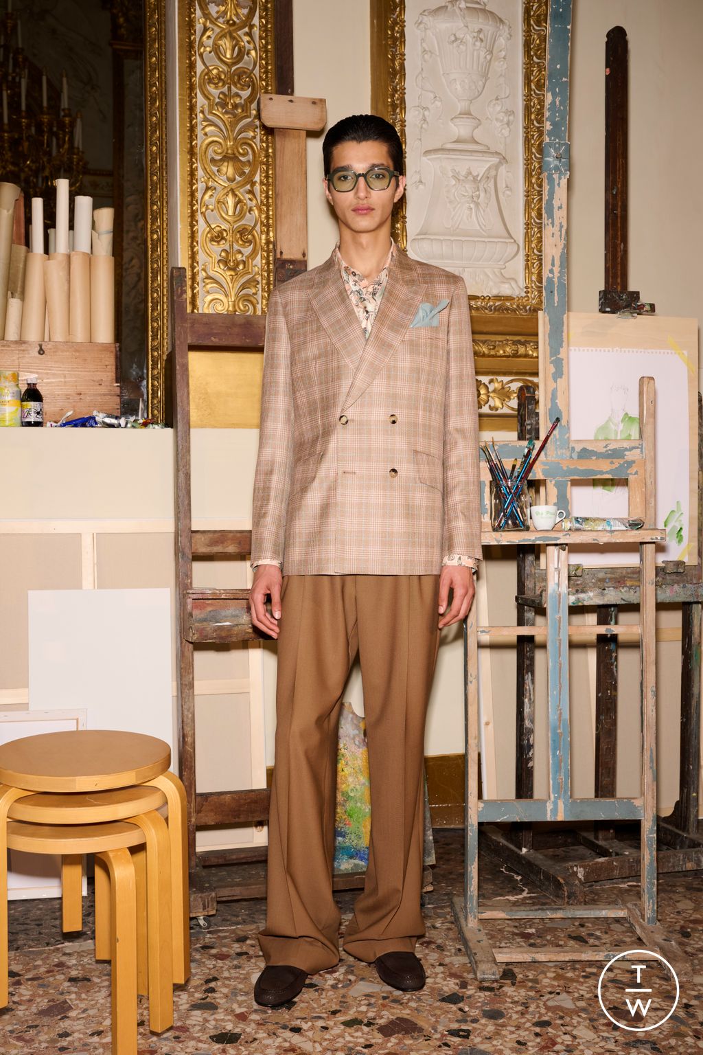 Fashion Week Paris Resort 2025 look 21 from the Paul Smith collection menswear
