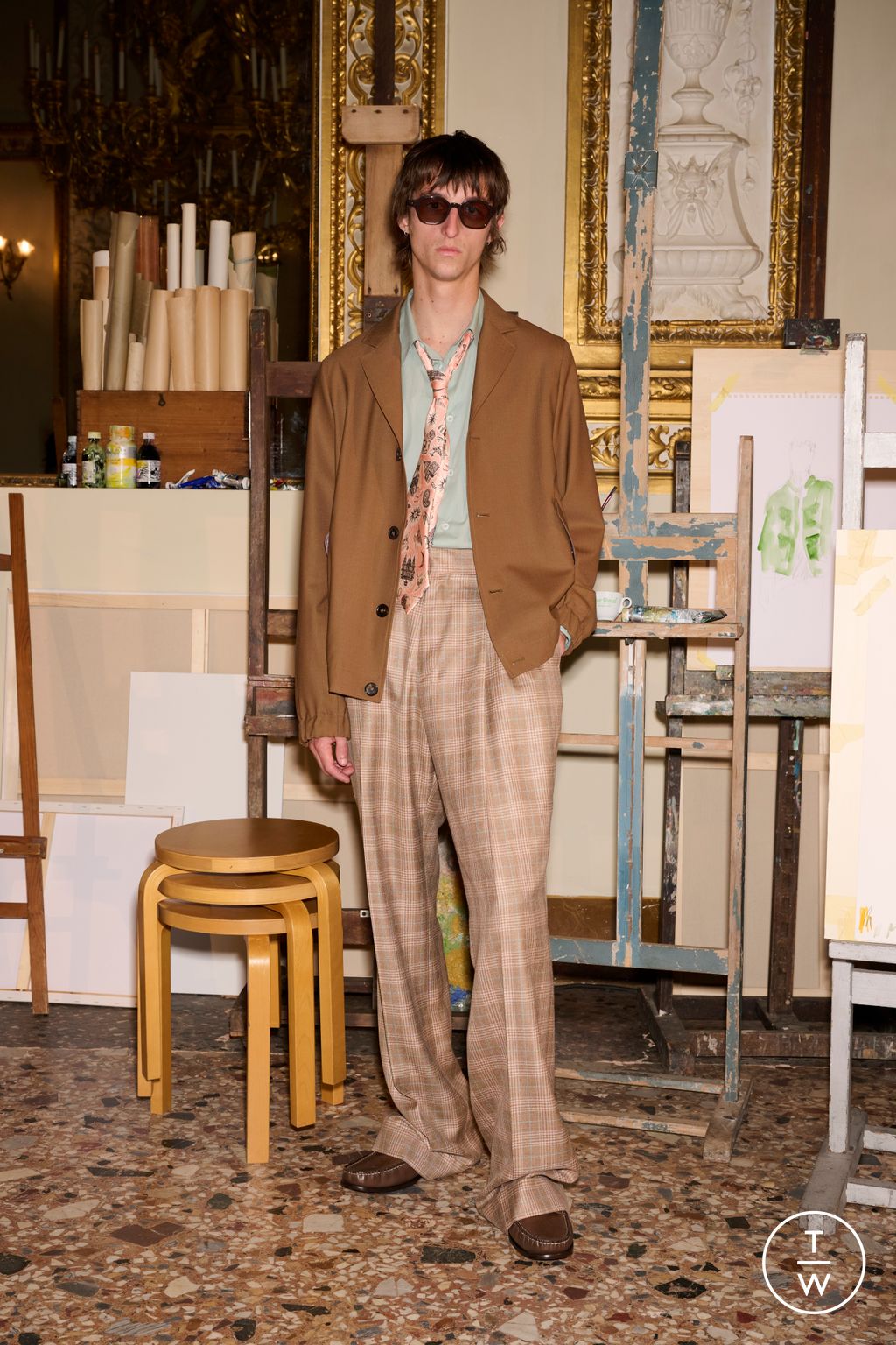 Fashion Week Paris Resort 2025 look 22 from the Paul Smith collection menswear
