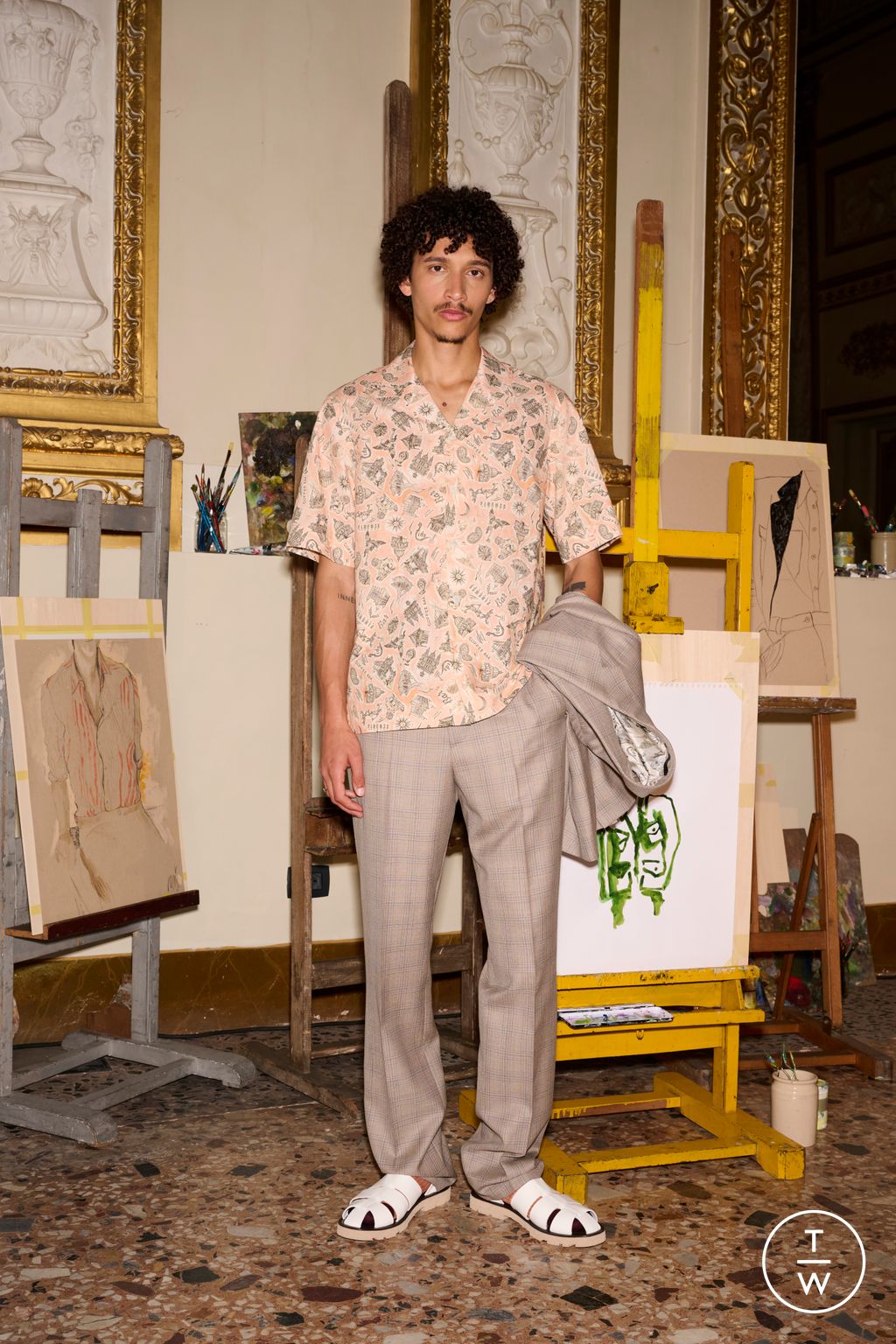 Fashion Week Paris Resort 2025 look 26 from the Paul Smith collection menswear