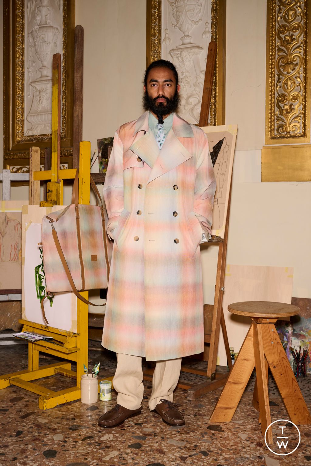 Fashion Week Paris Resort 2025 look 31 from the Paul Smith collection 男装