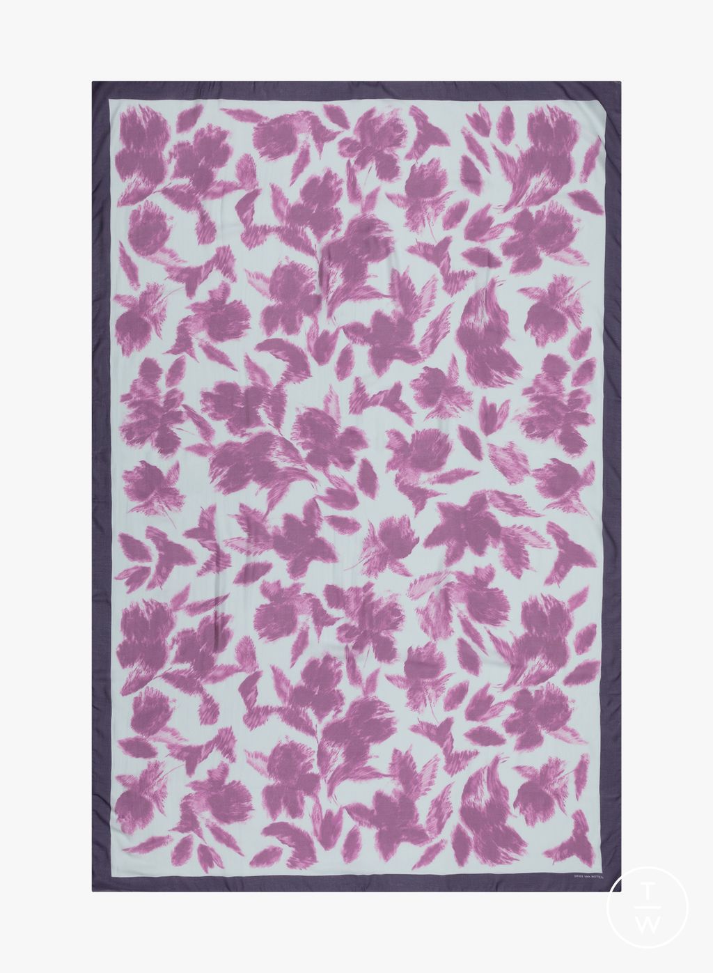 Fashion Week Paris Fall/Winter 2024 look 127 from the Dries Van Noten collection womenswear accessories