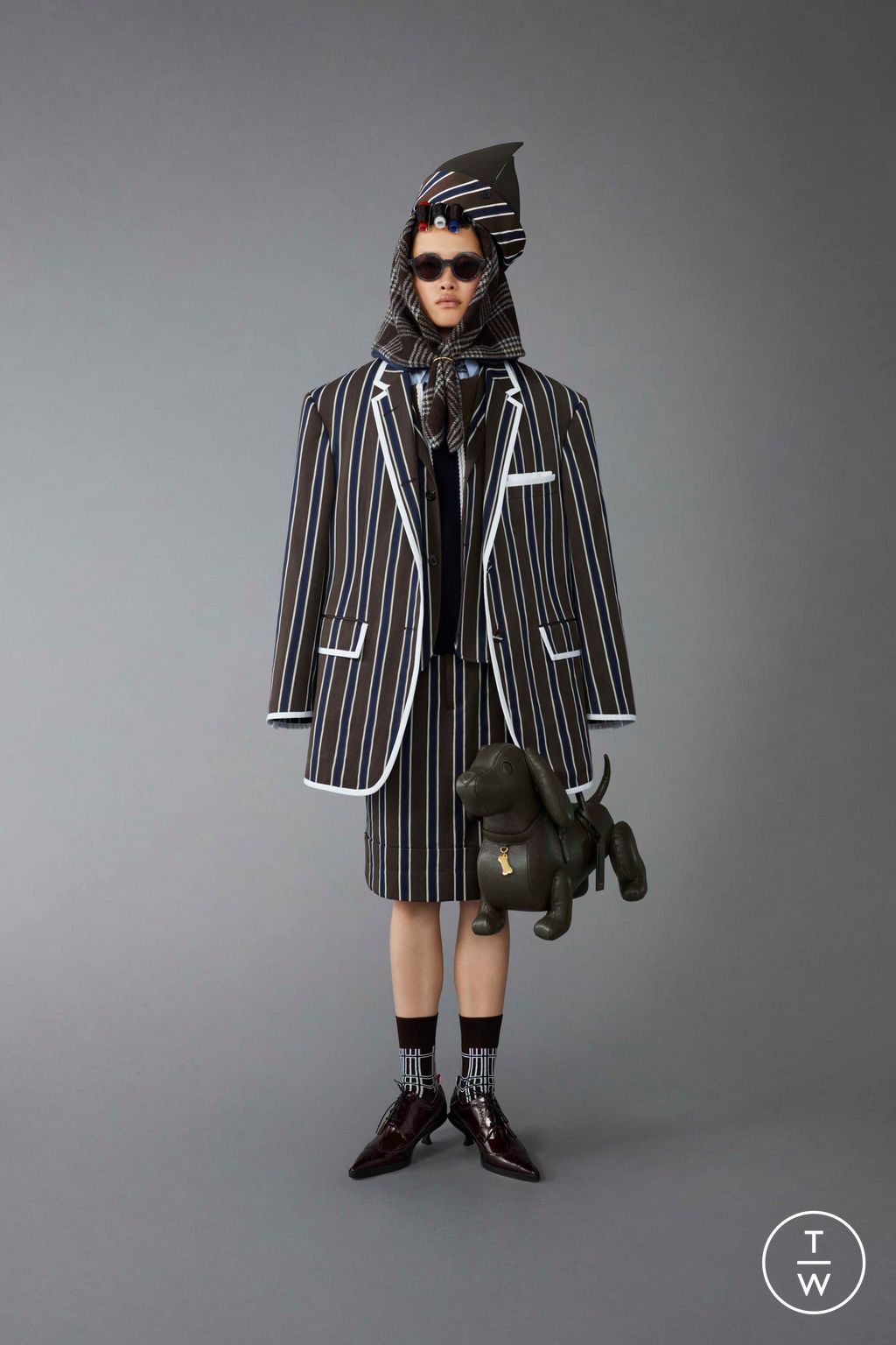 Fashion Week Paris Pre-Fall 2023 look 24 from the Thom Browne collection womenswear