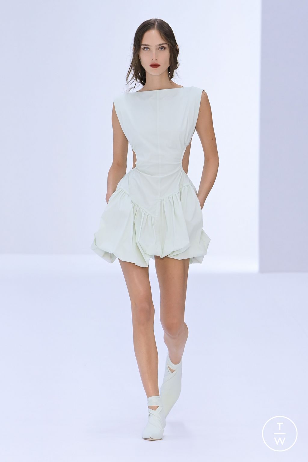 Fashion Week Milan Spring/Summer 2023 look 35 from the Philosophy di Lorenzo Serafini collection womenswear
