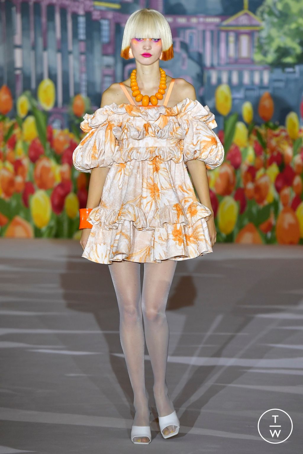 Fashion Week London Spring/Summer 2023 look 18 from the Paul Costelloe collection womenswear