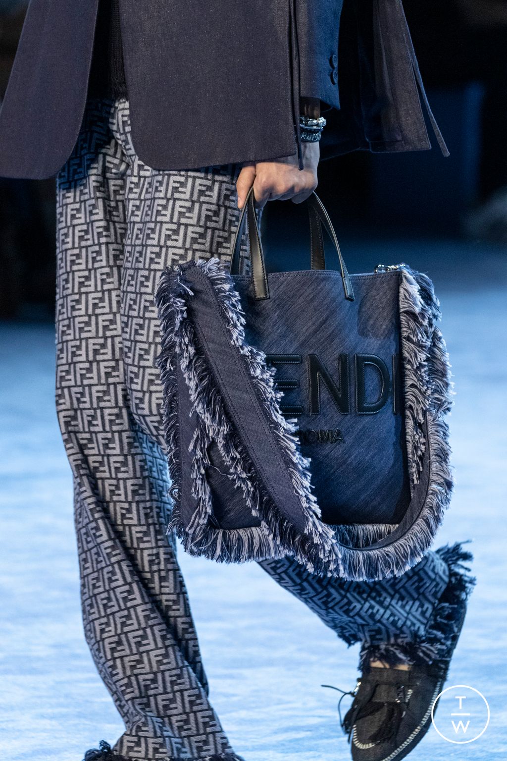 Fashion Week Milan Spring/Summer 2023 look 20 from the Fendi collection menswear accessories