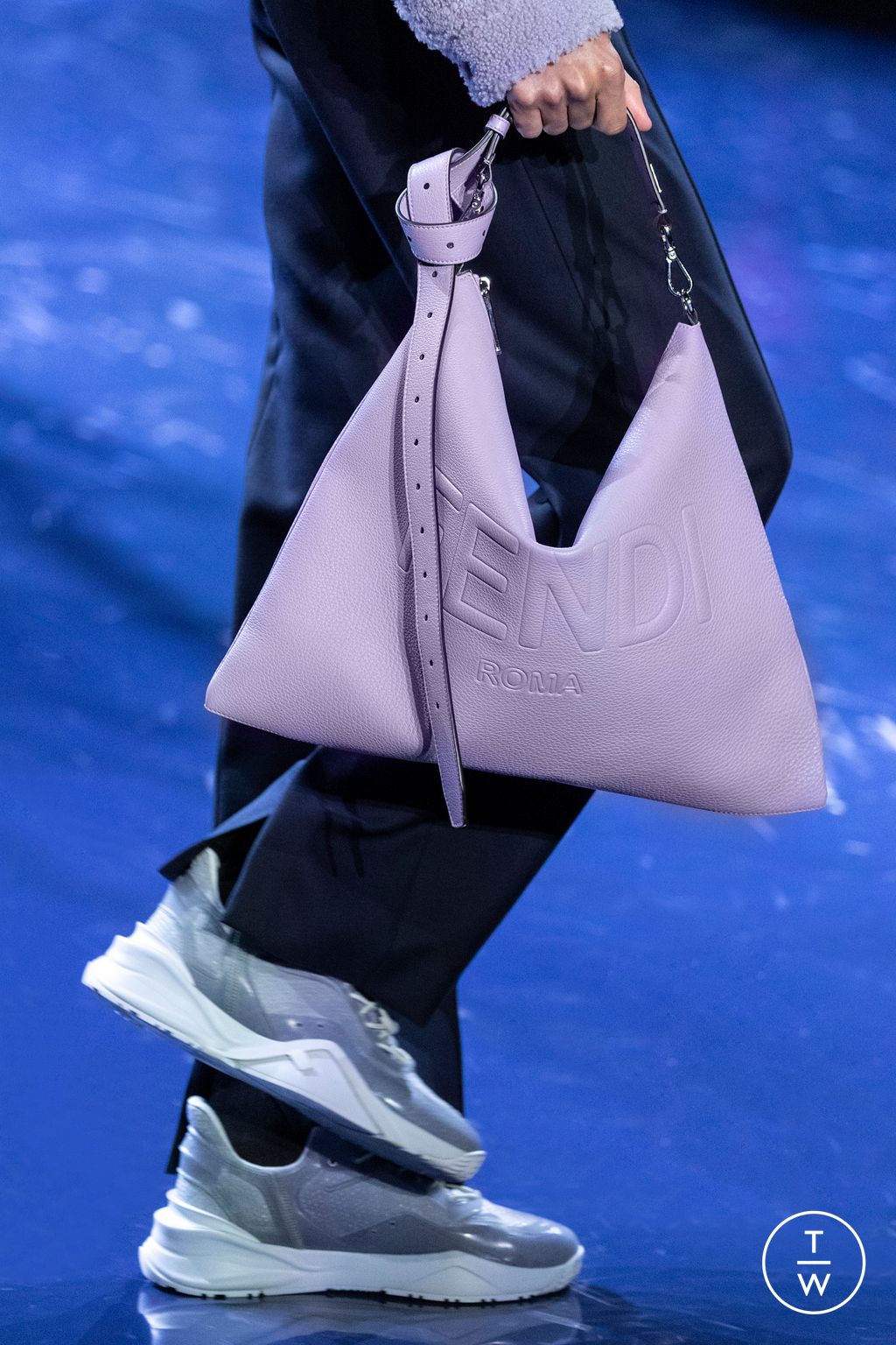 Fashion Week Milan Fall/Winter 2023 look 6 from the Fendi collection menswear accessories