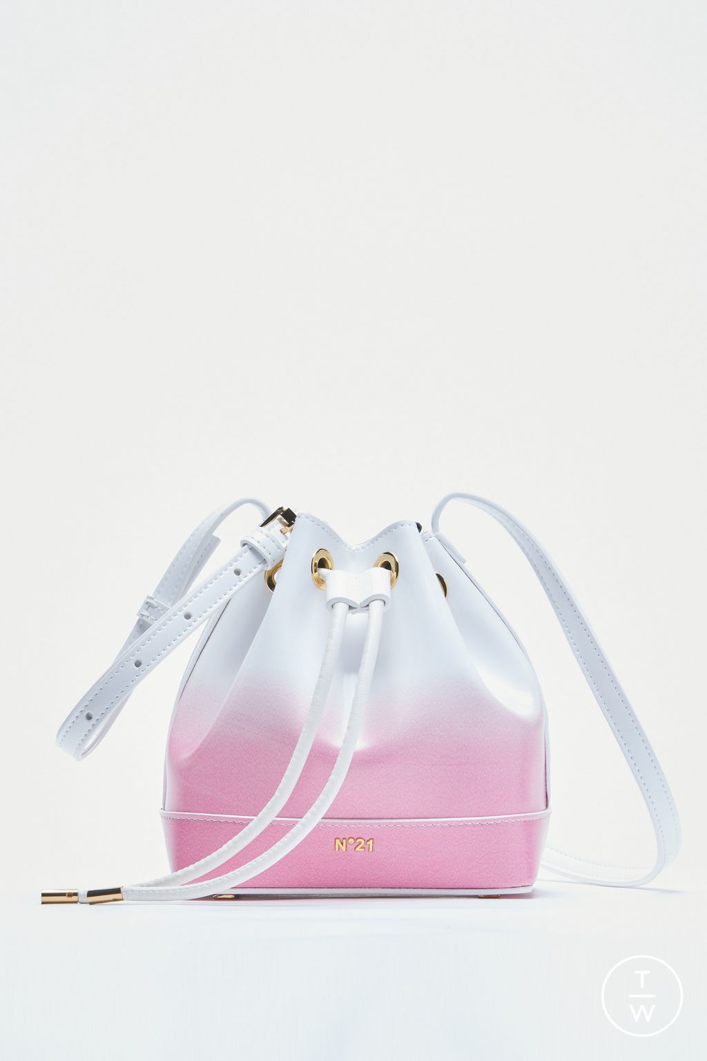 Fashion Week Milan Spring/Summer 2024 look 33 from the N°21 collection womenswear accessories