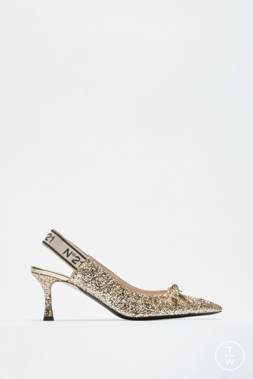 Fashion Week Milan Spring/Summer 2024 look 70 from the N°21 collection womenswear accessories