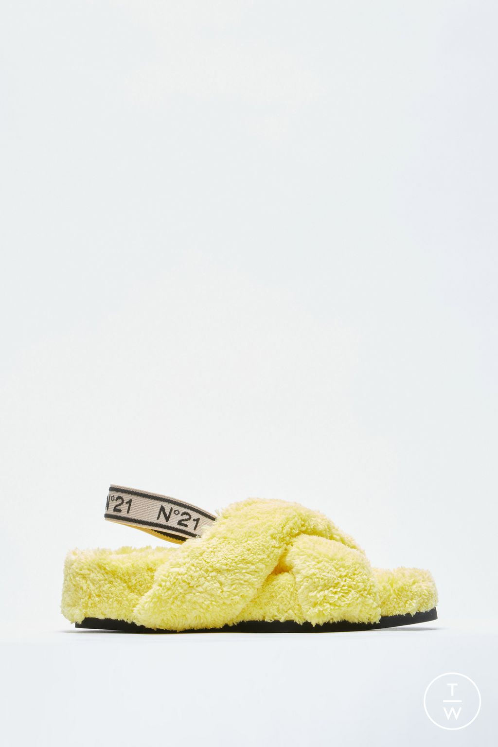 Fashion Week Milan Spring/Summer 2024 look 82 from the N°21 collection womenswear accessories