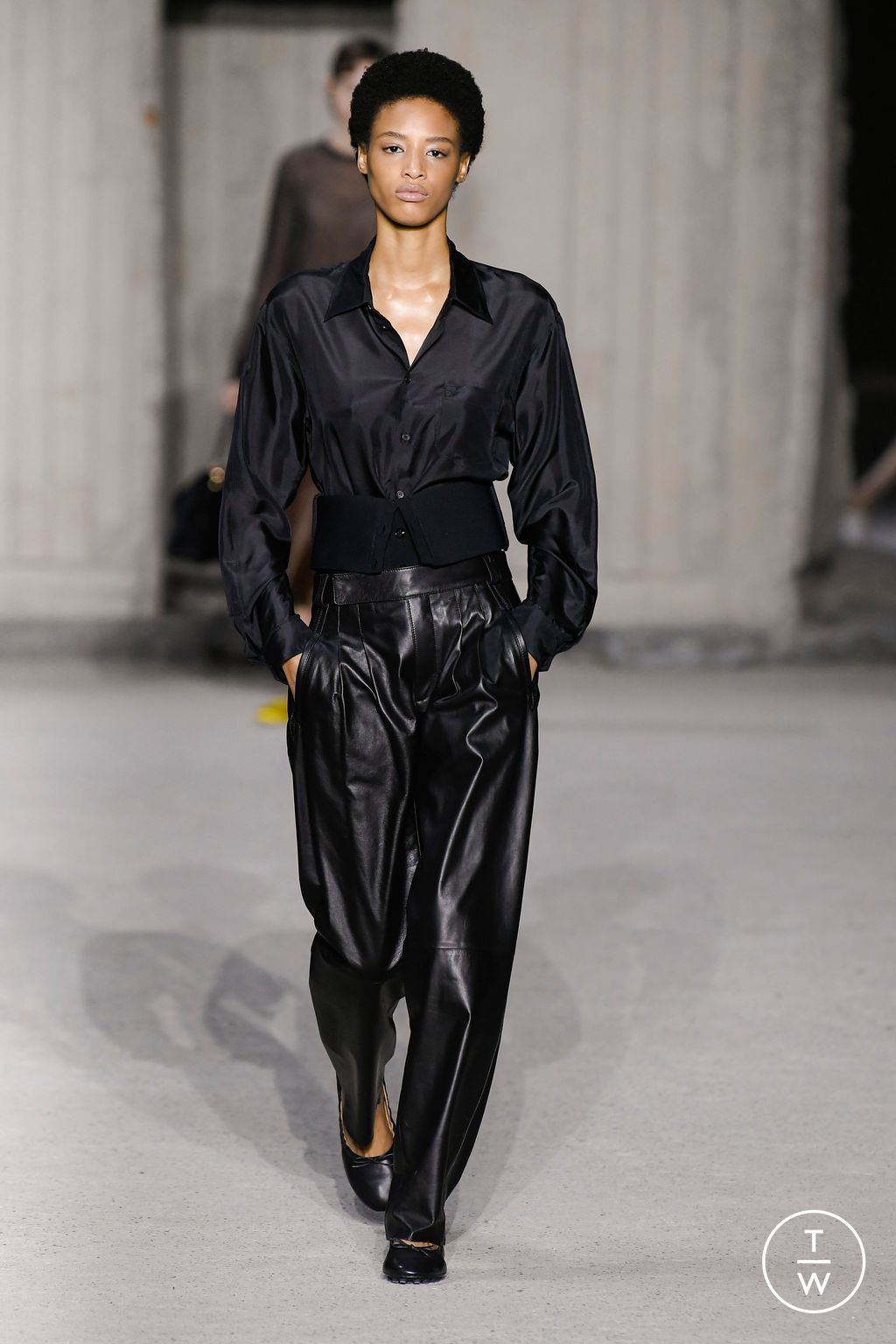 Fashion Week Milan Spring/Summer 2023 look 30 from the Tod's collection womenswear