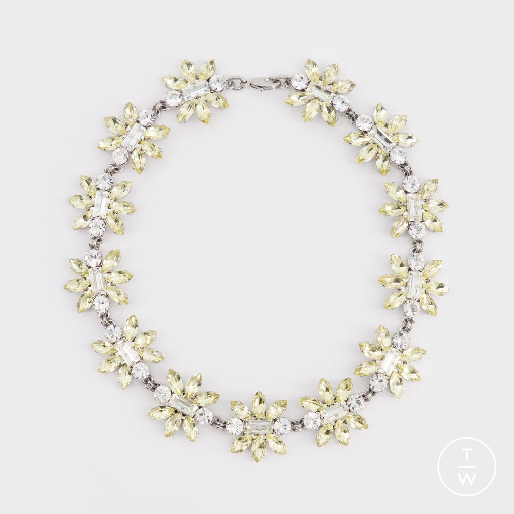 Fashion Week Paris Fall/Winter 2024 look 17 from the Giambattista Valli collection 女装配饰