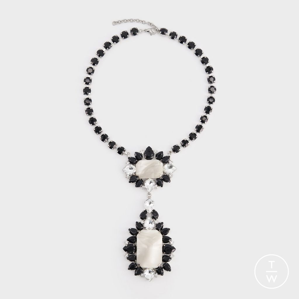 Fashion Week Paris Fall/Winter 2024 look 27 from the Giambattista Valli collection 女装配饰