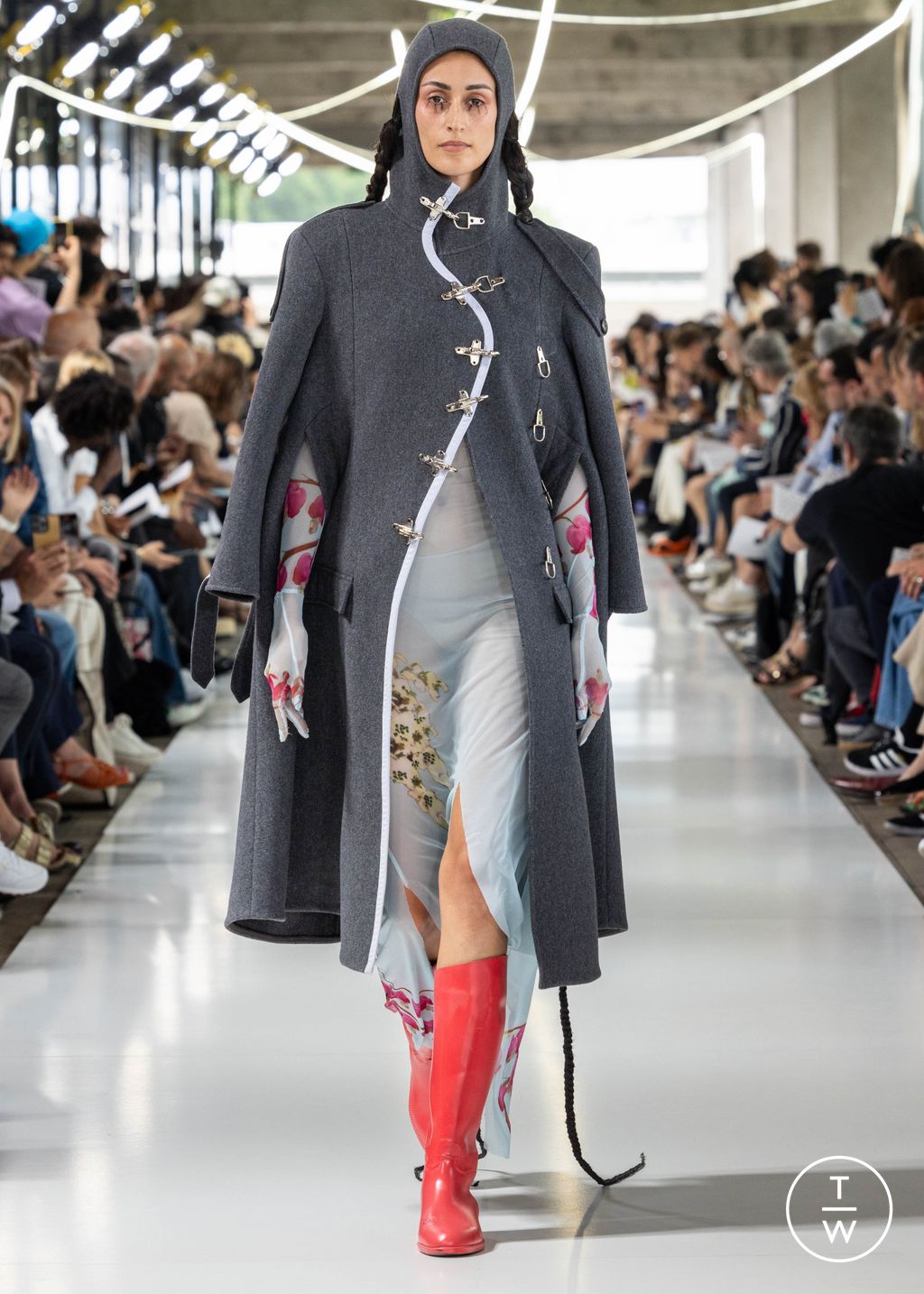 Fashion Week Paris Spring/Summer 2024 look 24 from the IFM PARIS collection 男装